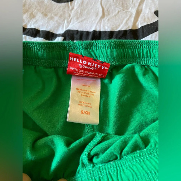 Sanrio Vintage Hot Topic Hello Kitty Pajama set RARE rainbow stitching lace tank - Picture 8 of 16